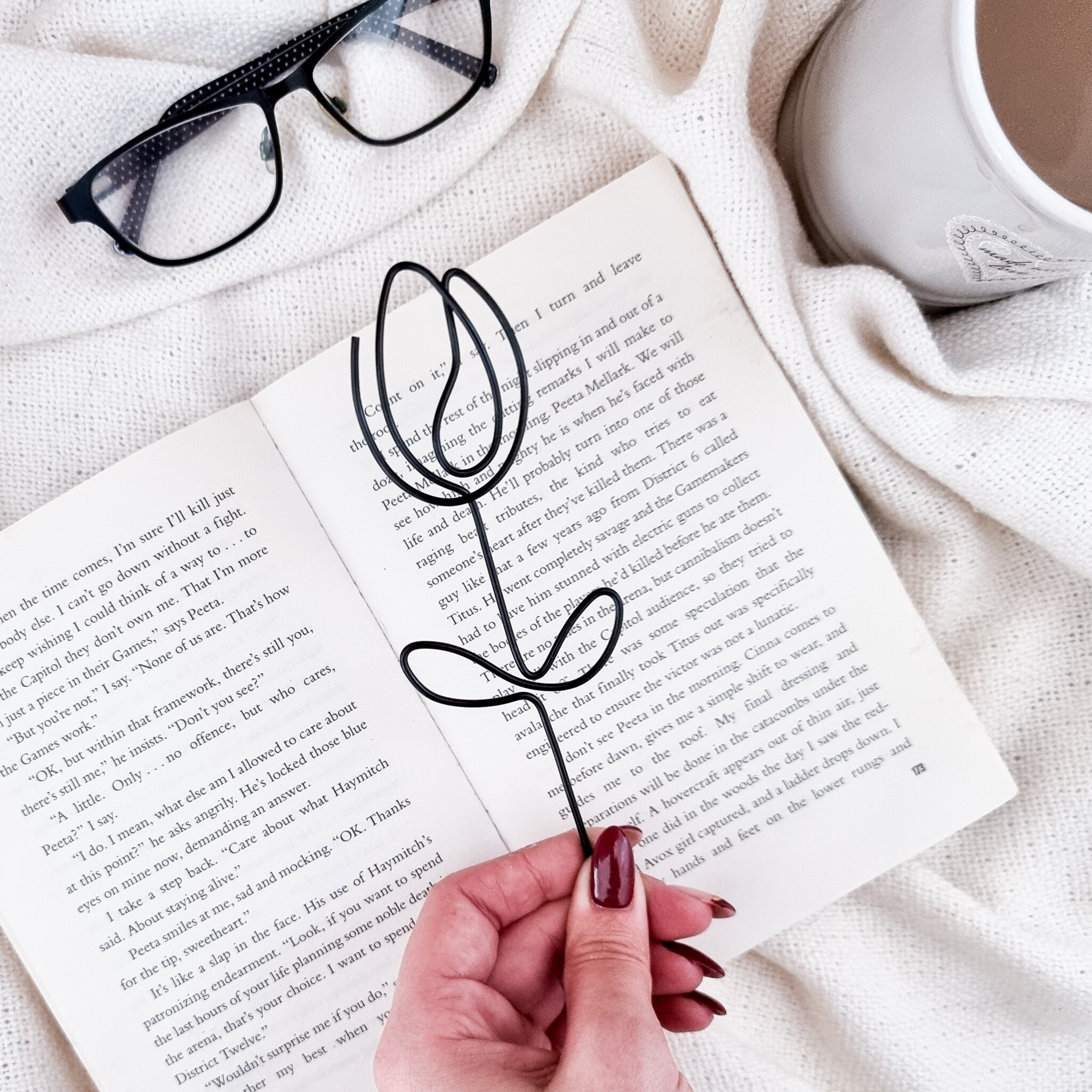 Tulip Bookmark - Tulip Gift Ideas - Flower Gifts - Flower Bookmark - Gardener Gift - Garden Lover Gift - Keepsake