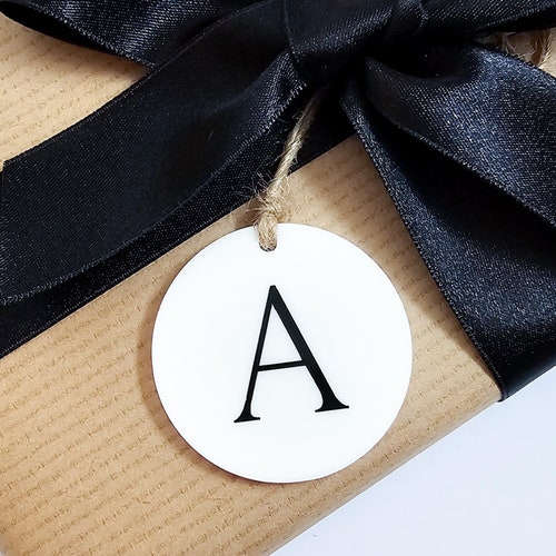 Initial Gift Tag - Personalised Gift Tag - Luxury Acrylic Gift Tag - Present Tag - Gift Wrapping - Place Name Decor