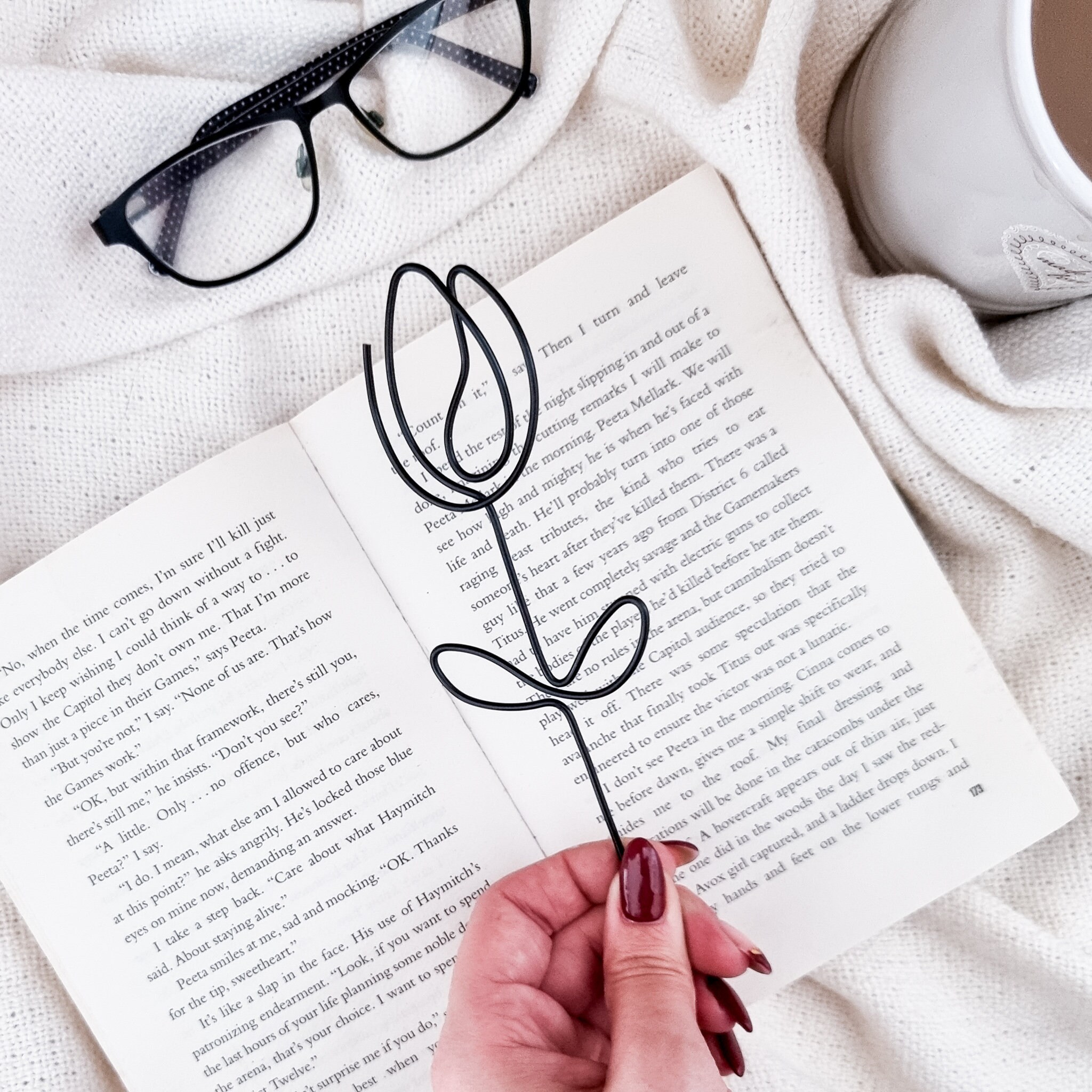 Tulip Bookmark - Tulip Gift Ideas - Flower Gifts - Flower Bookmark - Gardener Gift - Garden Lover Gift - Keepsake