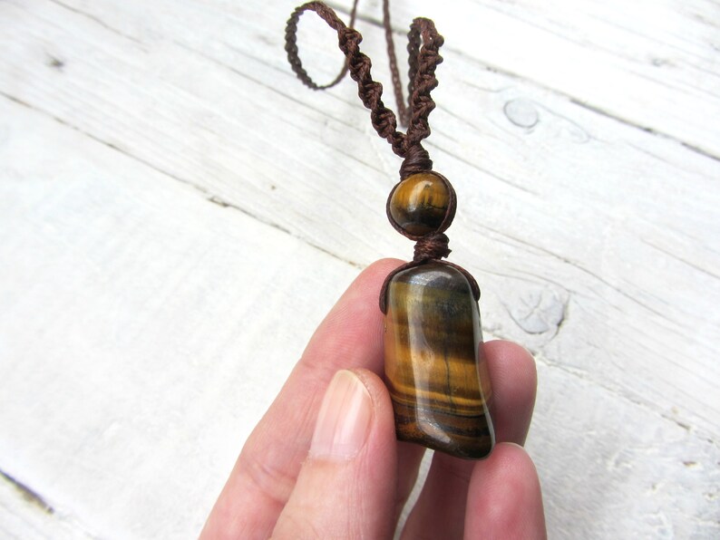 Tigers Eye Necklace Tiger Eye jewelry Tigers Eye Pendant Protection necklace Grounding Healing Crystals Mens Necklace