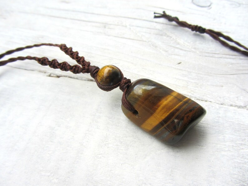 Tigers Eye Necklace Tiger Eye jewelry Tigers Eye Pendant Protection necklace Grounding Healing Crystals Mens Necklace