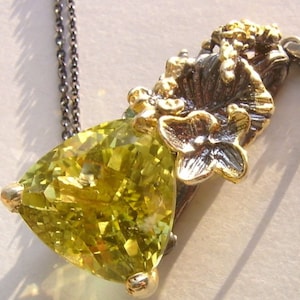 Necklace XL Oro Verde Lemon Quartz, emerald with flower / blossom in gold and silver