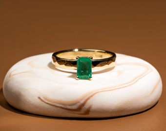 Emerald Solitaire Ring in Yellow Gold