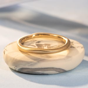 Organic Ring in Yellow Gold