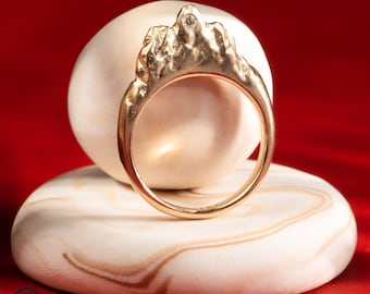 Peak Ring in Fairmined Certified Gold