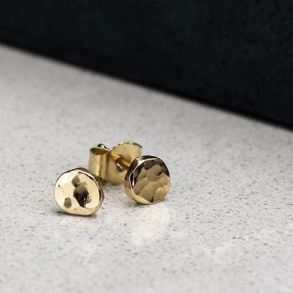Hammer Finished Studs in Yellow Gold