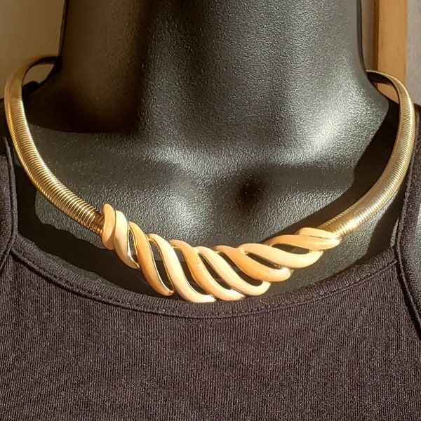 Vintage Gold Tone Metal Tubogas Style Choker Necklace W/Enamel Pink Beige Swirl Detail, 90's, Flexible Link Chain Necklace, Snake Collar