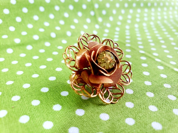 Vintage Gold Tone Flower Rose Brooch w/ Green Rhi… - image 5