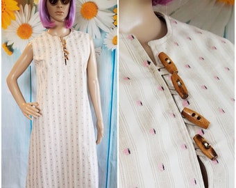 70s Summer Shift Dress w/ Wooden Toggle Buttons and Textured Dots Print, Size M L, Beige Pink Vintage Sleeveless Dress