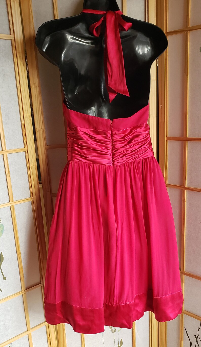 Vintage Fuchsia Halter Dress by Adrianna Papell Boutique, Sz 6, Ruched Waist, Pleated Details, RETRO Hot Pink Prom Dress afbeelding 4