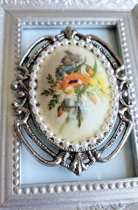 Vintage Floral Porcelain Brooch  or Medallion Pen… - image 1