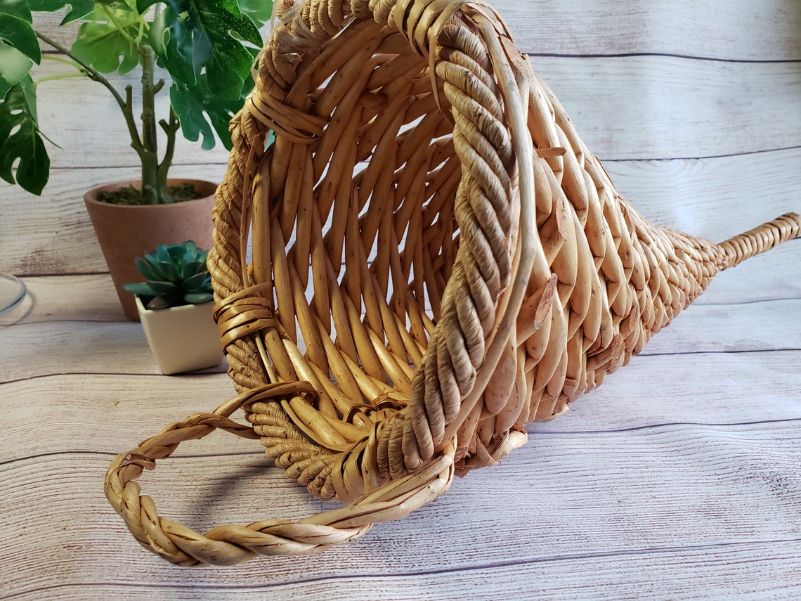 Big Vintage Beige Wicker Cornucopia Basket Wicker Scape Etsy