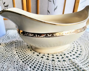 Vintage Off White Ceramic Gravy Boat with 14kt Gold Band, S.P. Co. USA The Etched Design, Creamy White Mid Century Serving Dish, Art Deco