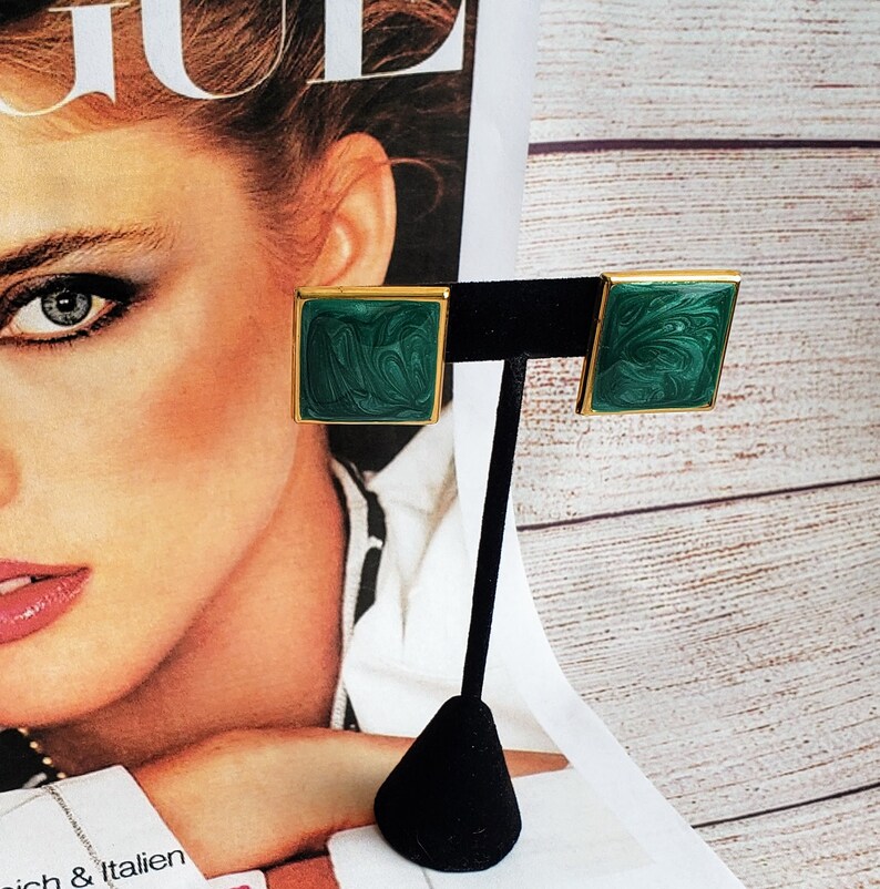 Vintage Jewelry Square Stud Earrings 80/'s Enamel Metal Fashion Earrings Unique Retro Earrings Emerald Green Marble Swirl Design