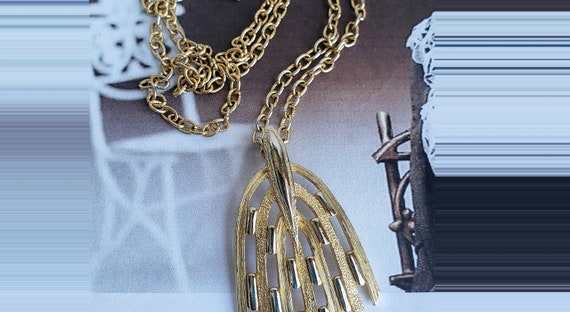 Vintage Mod Gold Tone Pendant Necklace Rocket Shi… - image 5