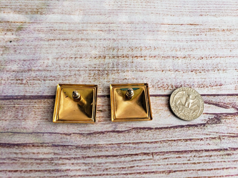 Vintage Jewelry Square Stud Earrings 80/'s Enamel Metal Fashion Earrings Unique Retro Earrings Emerald Green Marble Swirl Design
