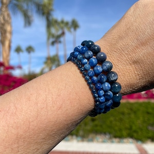 Blue Kyanite bracelet #1 -  4mm, 6mm, 8mm or 10mm beaded bracelet - meditation, enhancing telepathic & physic abilities, cleansing, calming