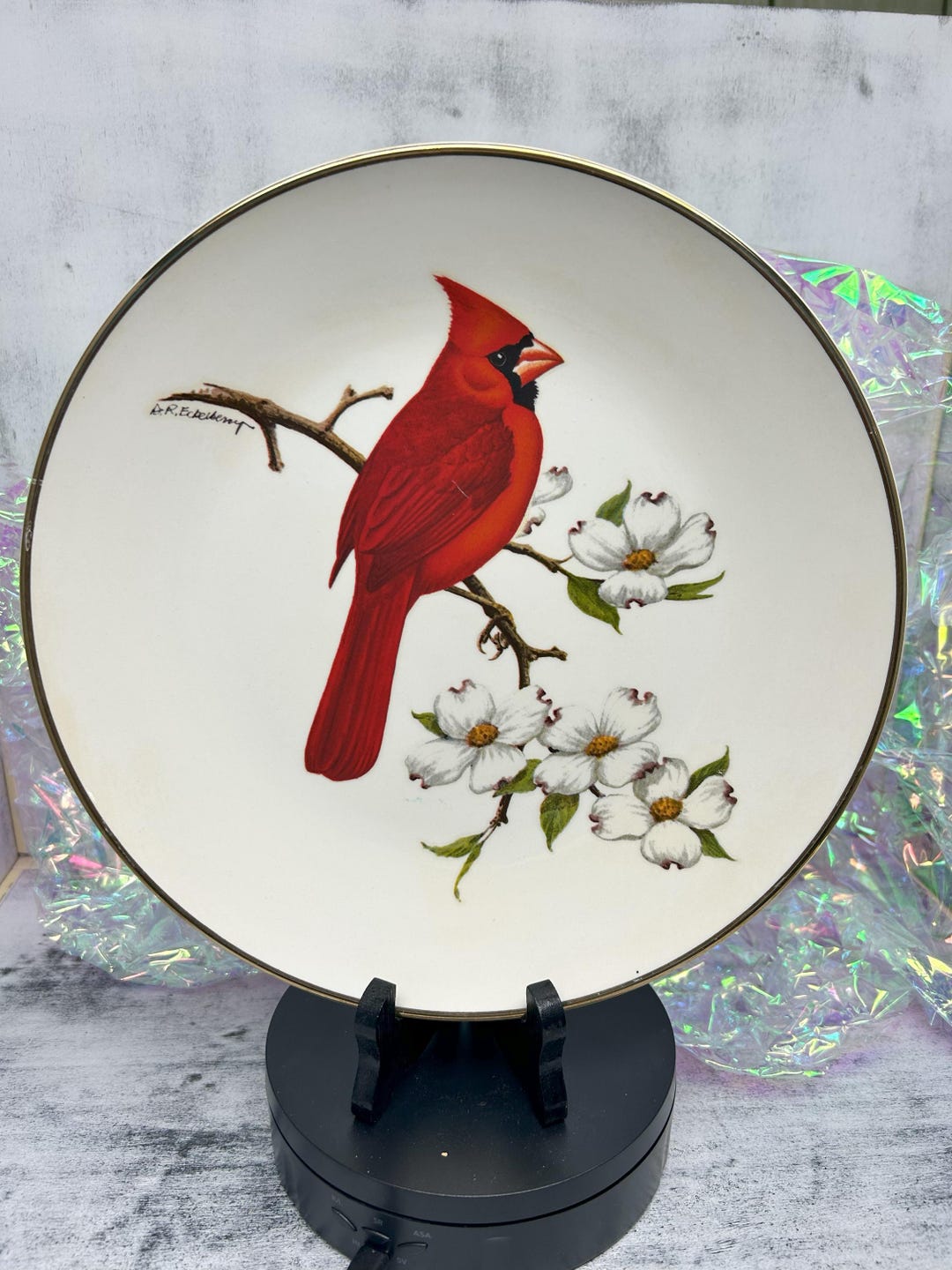 Cardinal Decorative Plate: 1974 Avon Collectible Wall Decor - Etsy