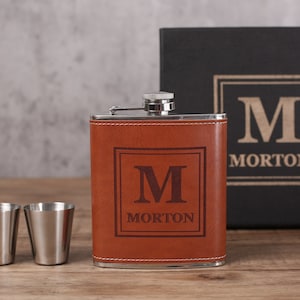 Groomsmen Gift, Groomsmen Gift Set, Personalized Flask Set in Box, Bachelor Party Gift, Groomsman Proposal, Wedding Favors, Best Man Gifts