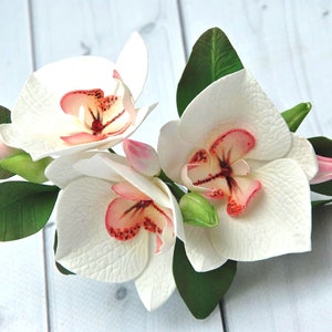 Orchid hair clip tropical Hawaiian wedding hair piece White orchid bridal hair flower Beach wedding hair comb Bridal  hair piece