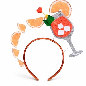 Orange Cocktail Kopfschmuck, Olive Martini inspiriertes Stirnband, Handgemachter Hen Party Fascinator