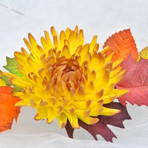 Autumn hair clip Fall hair comb wedding Yellow burguny bridal hair piece Autumn leaves flower hair pin Chrysanthemum women hair clip