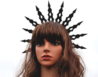 Spiked crown Goth wedding crown Black spiked halo crown Evil queen hair piece Halloween headband Bourlesque headpiece