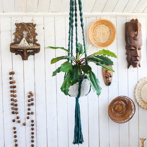 Plant hanger, Macrame plant hanger, Indoor plant hanger, Bohemian home decor, Large plant hanger, Macrame Plant Holder, Long Plant Hanger