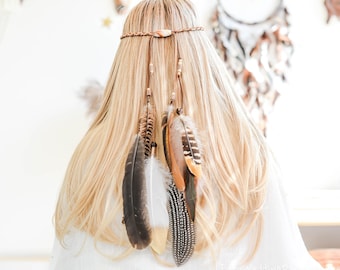 Casque de plumes, casque Boho, bijoux en plumes, bandeau de plumes, accessoires pour cheveux de festival, morceau de cheveux de mariage, bandeau de plumes