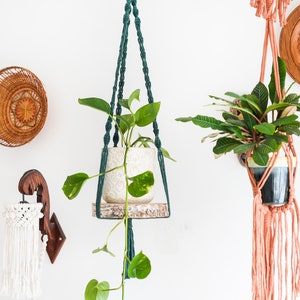 Plant hanger, Macrame plant hanger, Indoor plant hanger, Bohemian home decor, Large plant hanger, Wood slice plant hanger, Long Plant Hanger