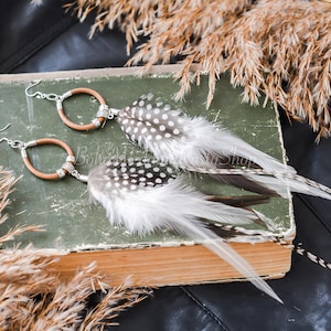 Longues boucles d&#39;oreilles plumes, boucles d&#39;oreilles hippies, boucles d&#39;oreilles bohèmes, bijoux de festival, boucles d&#39;oreilles bohèmes, bijoux de festival bohèmes, boucles d&#39;oreilles plumes
