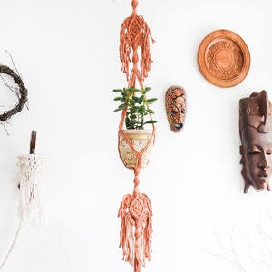 Plant hanger, Macrame plant hanger, Indoor plant hanger, Bohemian home decor, Large plant hanger, Terracotta plant hanger, Long Plant Hanger
