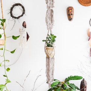 Plant hanger, Macrame plant hanger, Indoor plant hanger, Bohemian home decor, Large plant hanger, Macrame Plant Holder, Long Plant Hanger