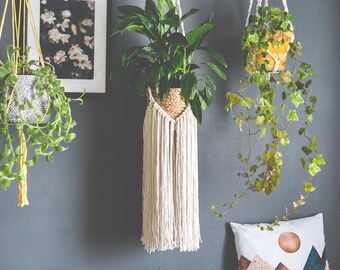 Fringed plant hanger, Macrame plant hanger, Indoor plant hanger, Bohemian home decor, Large plant hanger, Macrame Plant Holder, Plant Hanger