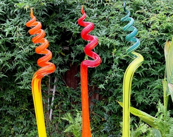 Two Tone Squiggle