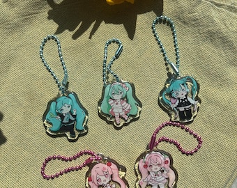 Mini Miku Collector Keychain: Resin-Coated Acrylic Charm