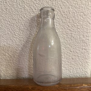 Antique Glass Welch&#39;s Grape Juice Bottle