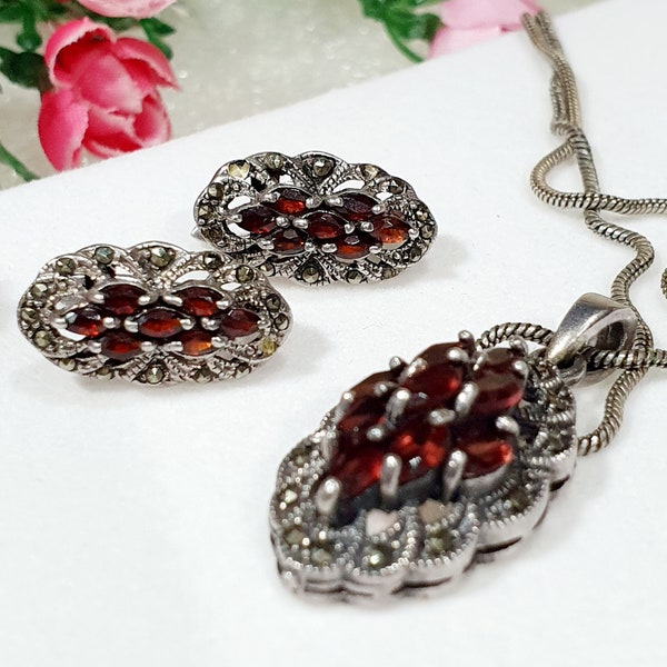 Vintage set jewelry earrings and pendant,sterling silver 925 with Garnet and Marcasite stone (Drip Silver), Czechoslovakia 1970 jewelry
