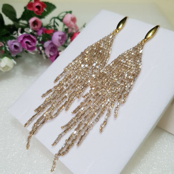 Boucles d’oreilles champagne splash, frange perlée étincelante de 4,5 pouces de long, superbes boucles d’oreilles magnifiques, pour des occasions spéciales, bijoux tendances de demoiselle d’honneur