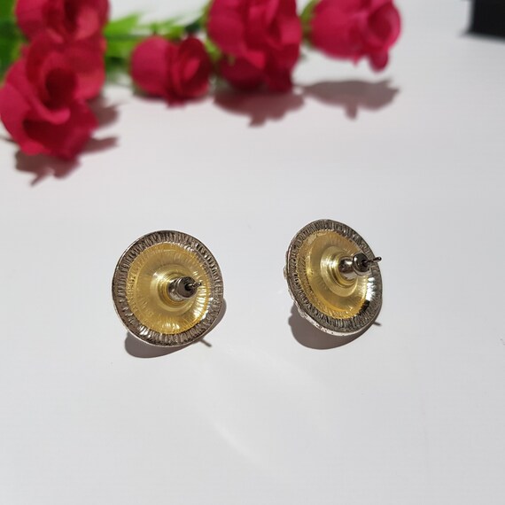 Vintage stud earrings silver tone & Imitation Pea… - image 8