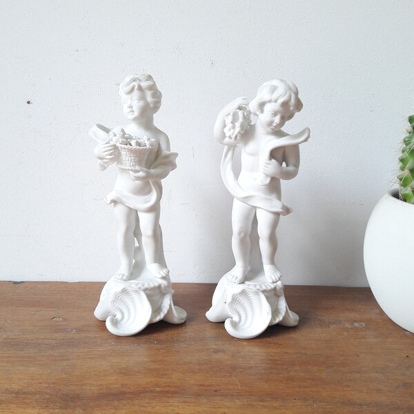 Portugais vintage/figurines en biscuit/Vista Alegre/Couple de personnages/faience blanche sculptée/finement travaillées/XIXème