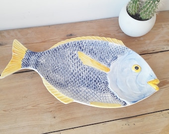 Grand plat poisson/barbotine vintage/faience bleue et jaune/Portugal 1970