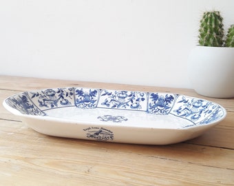 Vintage English/small oval plate/England Royal semi porcelaine/Ridgways/Daventry model/blue and white porcelain/Victorien service 1890