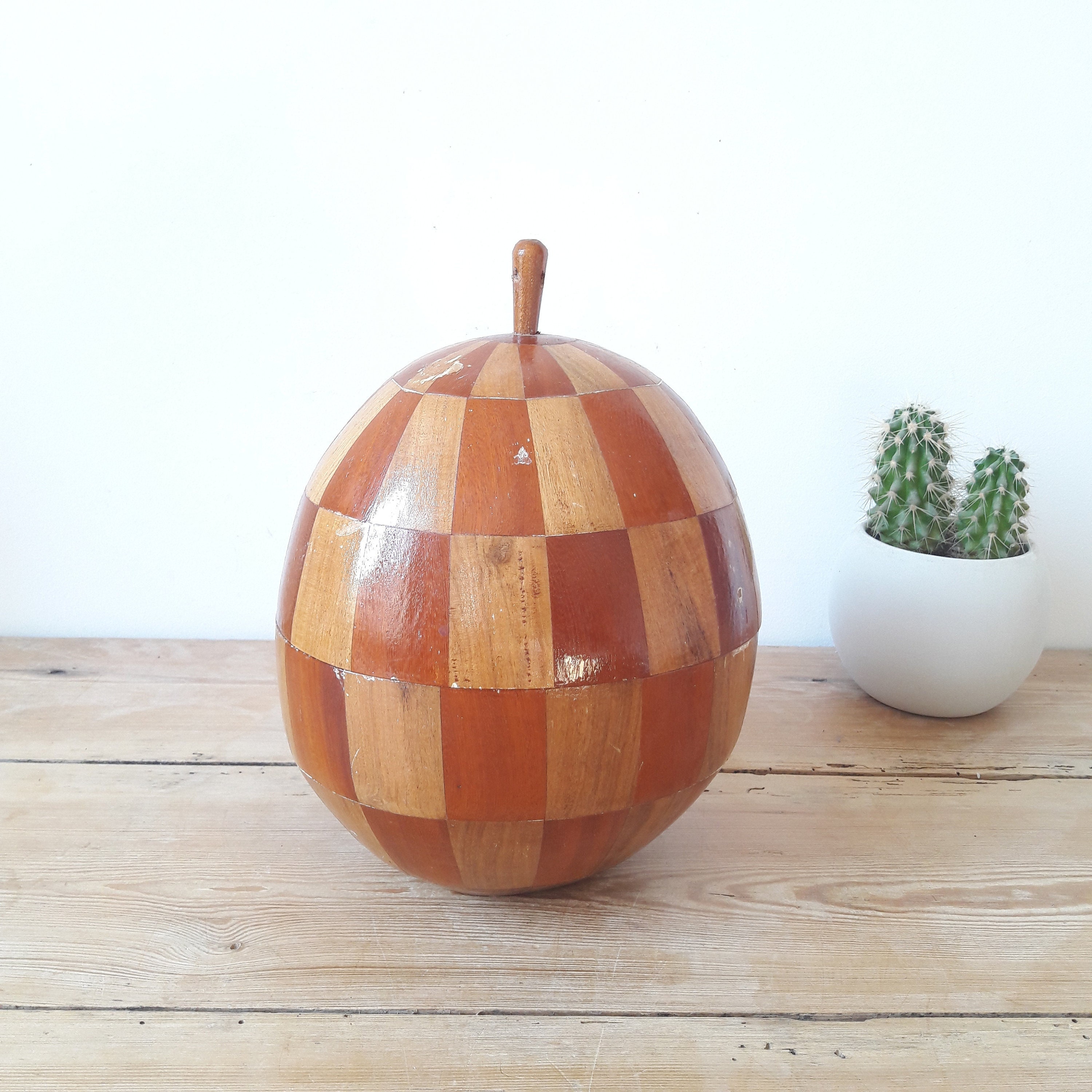 Boîte Vintage/Coquille de Noix Coco/Coque Vernie/Marqueterie Bois/Coupée en Deux/Fabrication Artisan