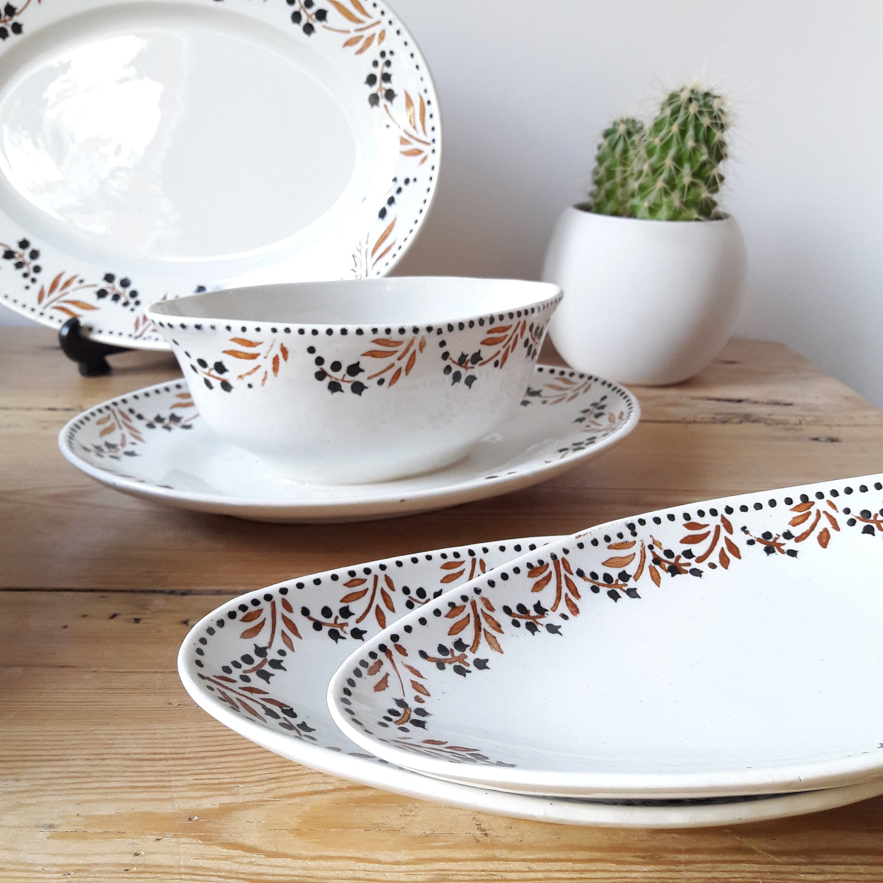 Francais Vintage/Service Gien/Faience Art Nouveau/16 Pièces/Décor Muguet Jaune et Noir/France 1920