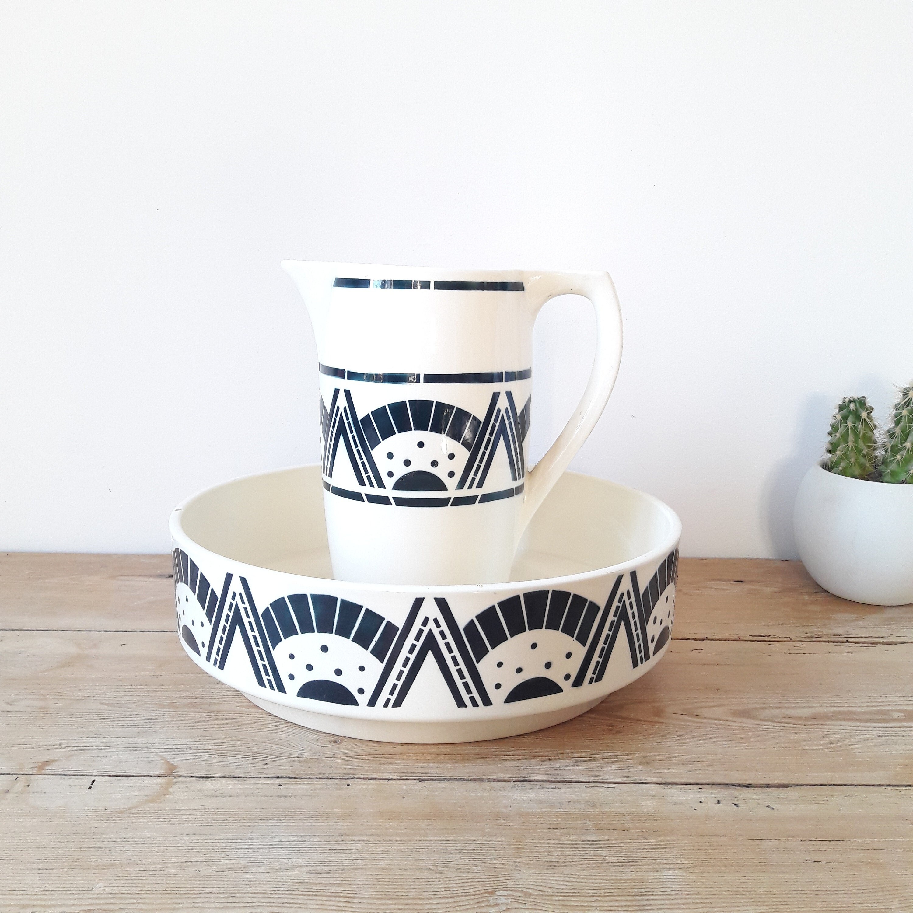 Francais Vintage/Ensemble de Toilette Art Déco/Faience Badonviller/Broc et Cuvette/Modèle Alma/1940