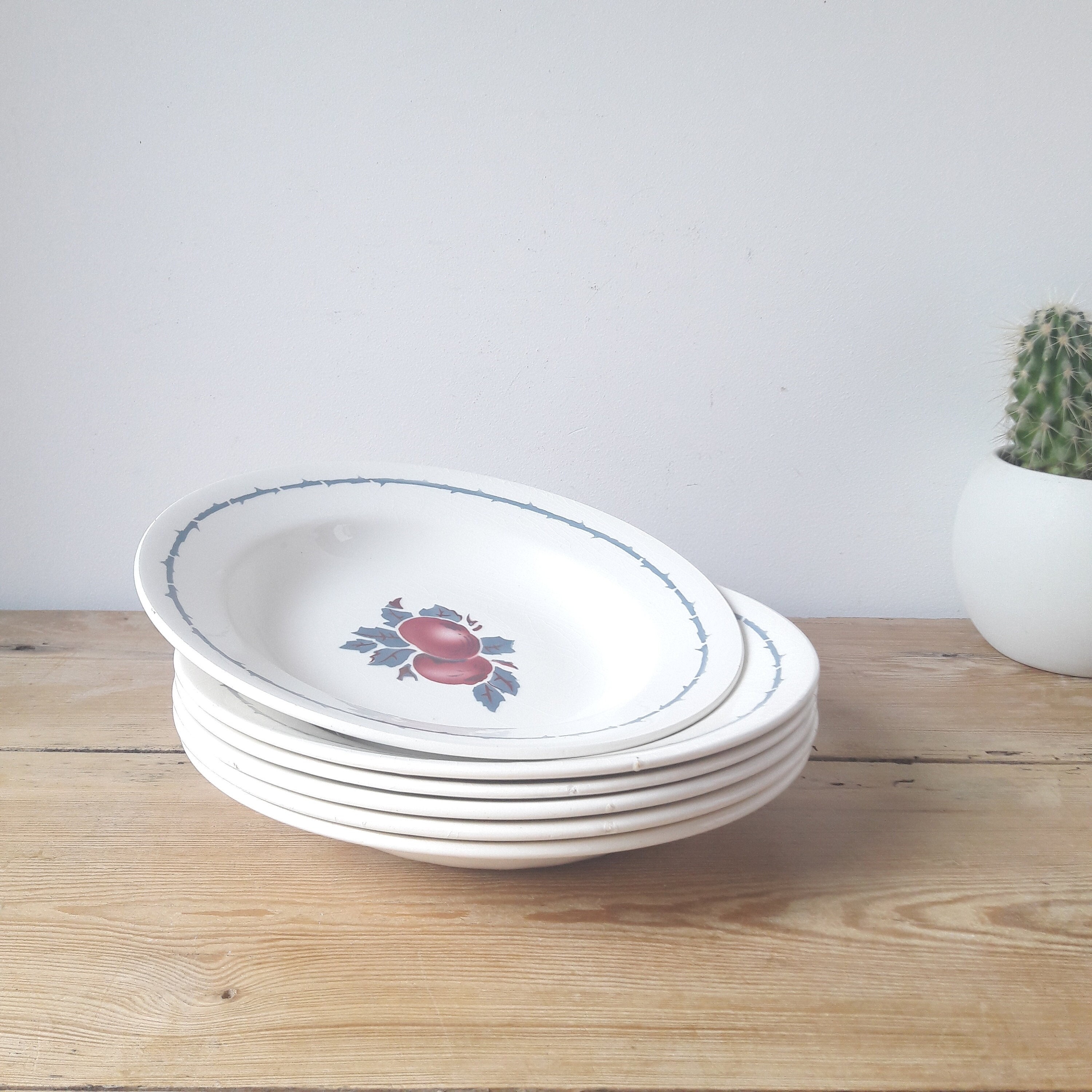 Francais Vintage/Assiettes Creuses/Lot de 6/Faience Saint Amand/ L'amandinoise/Décor Coings Rouge et