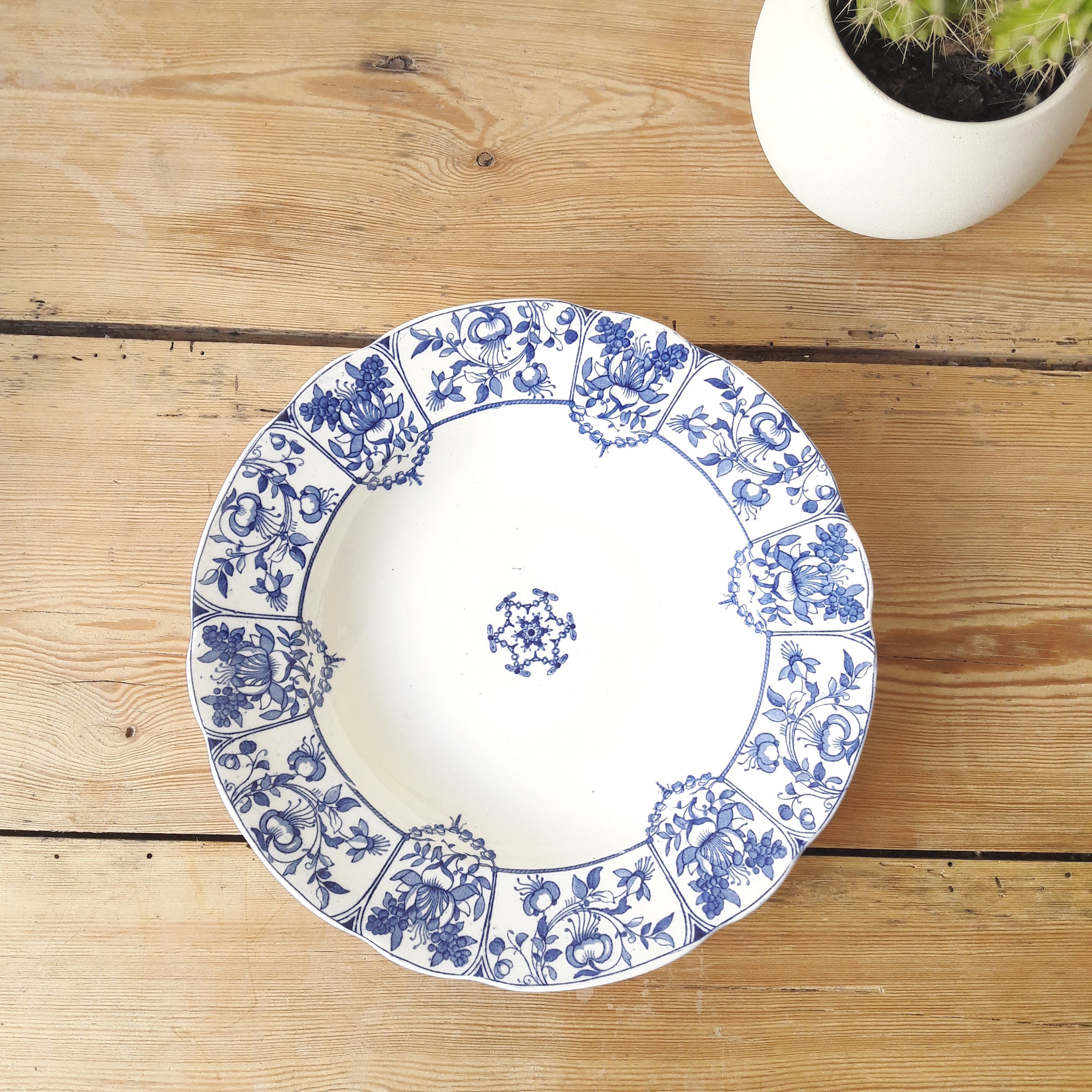 Anglais Vintage/Assiette Creuse Daventry/Porcelaine Royale/Bleue et Blanche/Royal Ridgways Daventry/