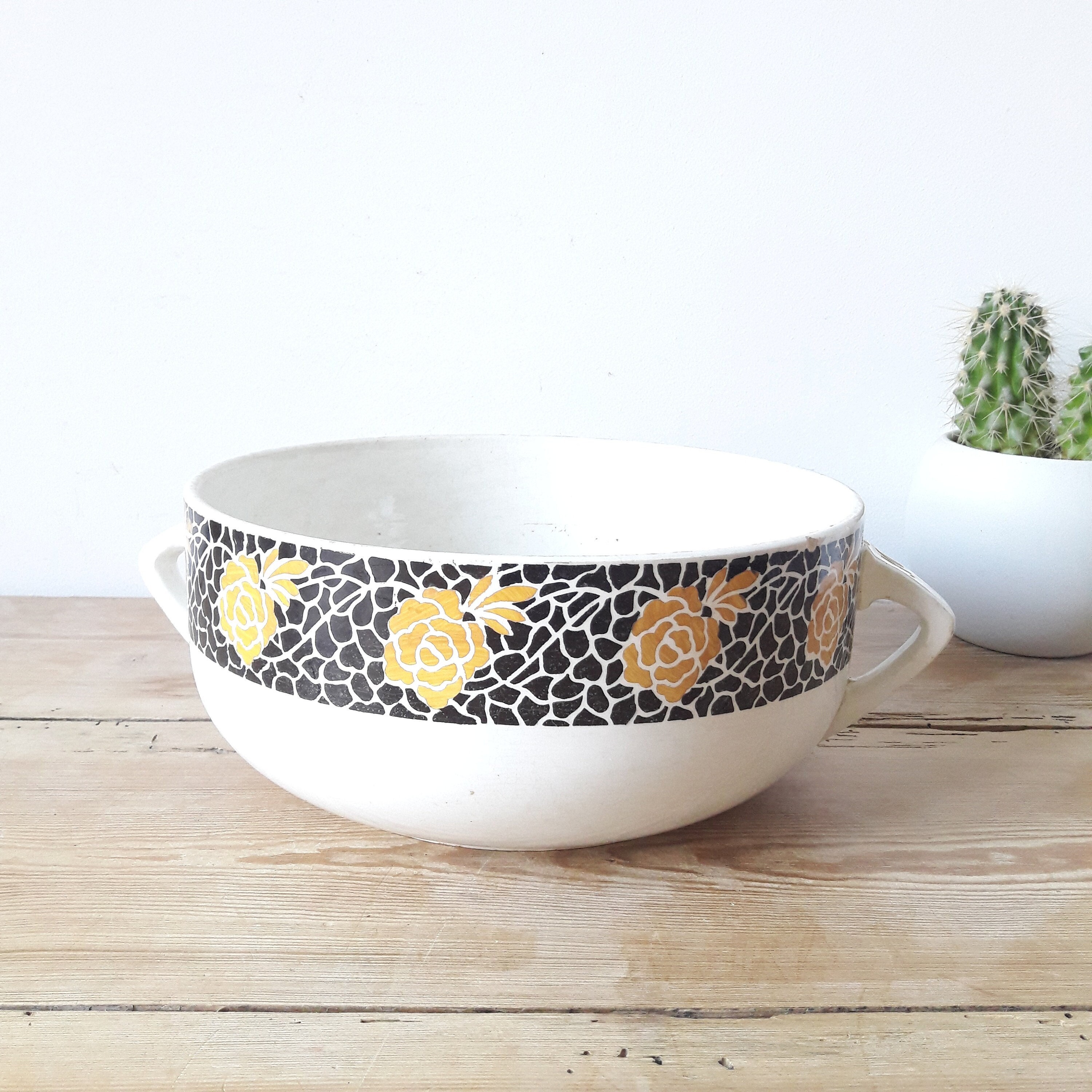 Francais Vintage/Plat Rond Art Déco/Faience de Sarreguemines/Blanche Noire et Jaune/Décor Rancy/Fran