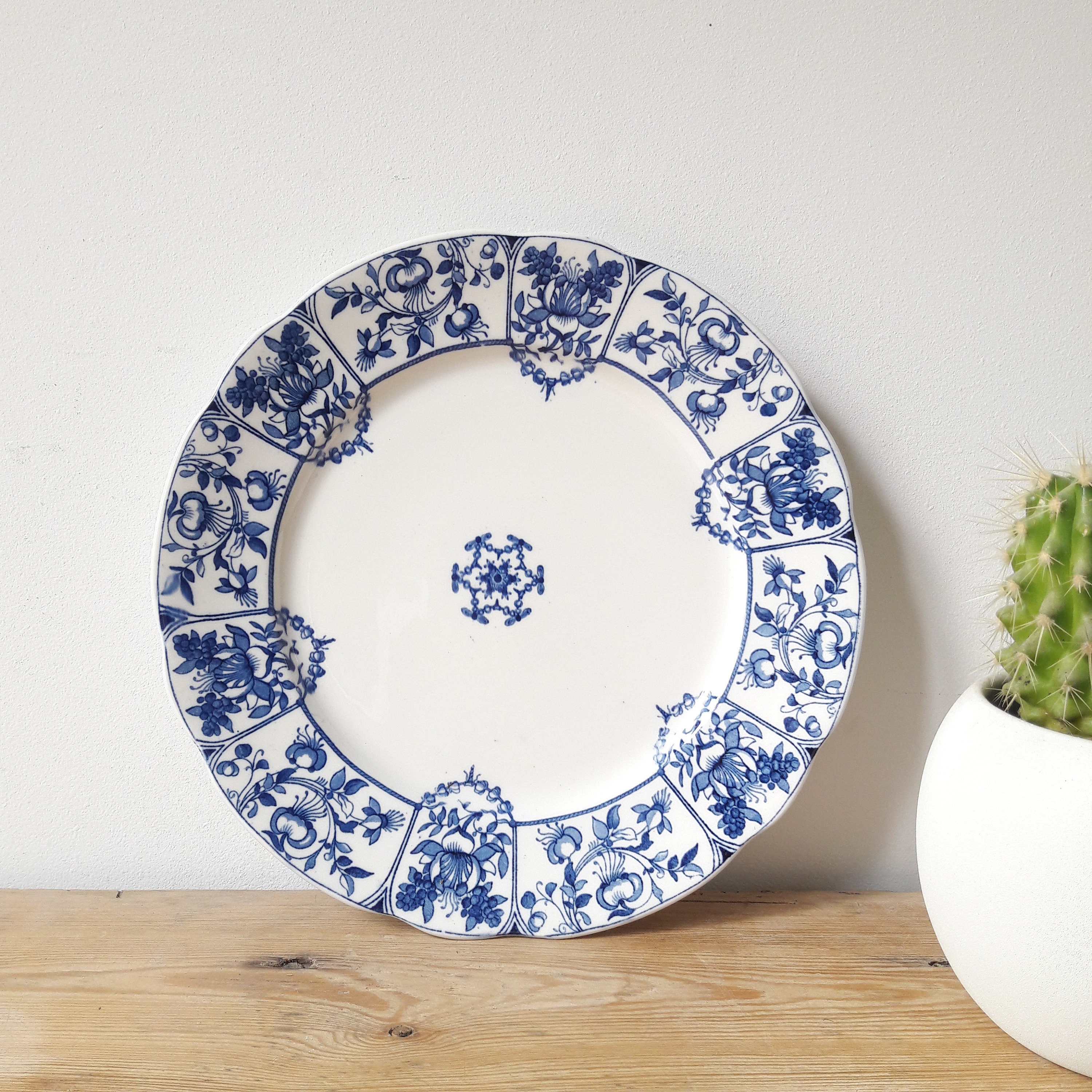 Anglais Vintage/Assiette Plate Daventry/Porcelaine Royale/Bleue et Blanche/Royal Ridgways Daventry/V